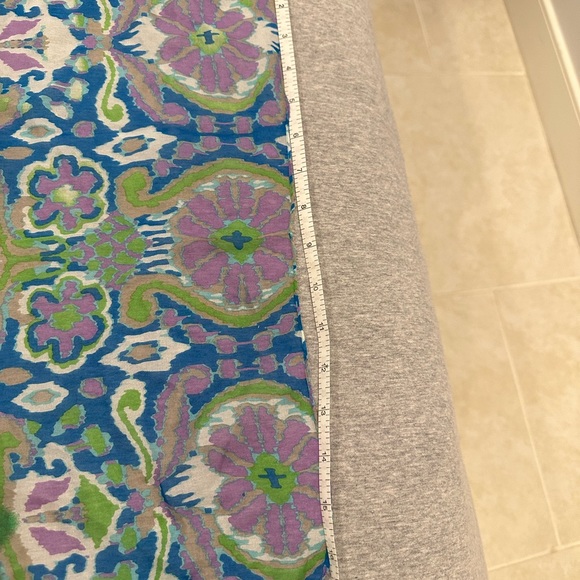 NEW Jones New York 100% silk scarf - Picture 5 of 7